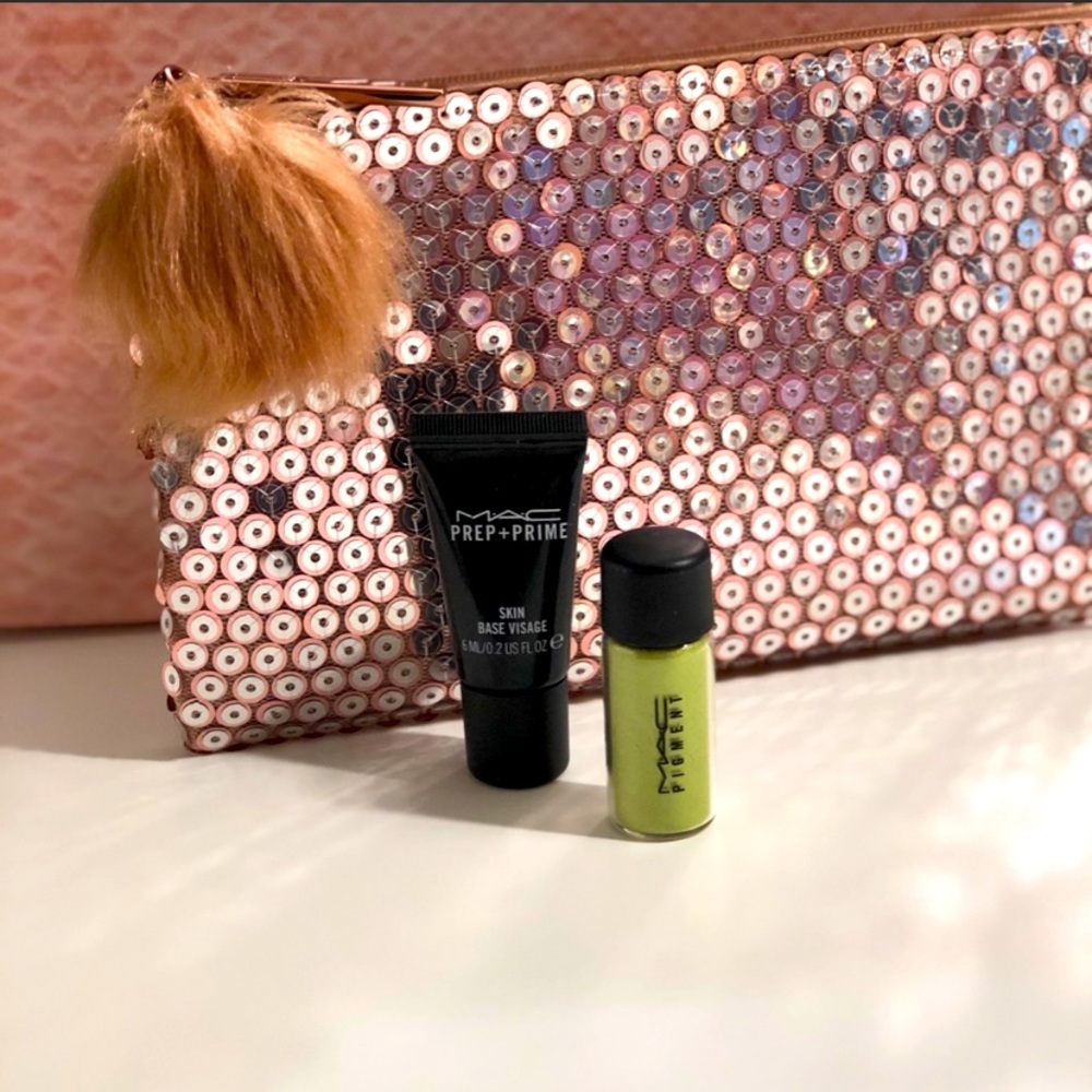 MAC Rose Gold Sequin Limited Edition Holiday Makeup Pouch